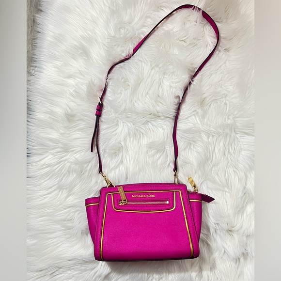 Michael Kors Fuchsia Crossbody Bag ✨brand new ✨ - Picture 1 of 7